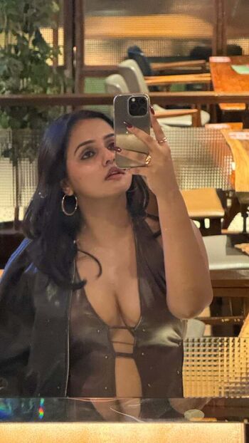 Full leaked Vrinda vinod private photo