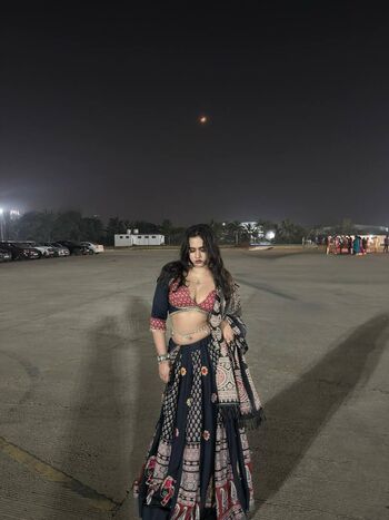 Full leaked Vrinda vinod private photo