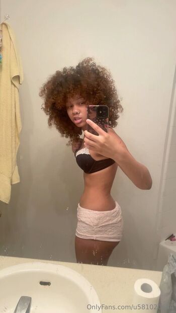 Full leaked Vxmpisariel private photo