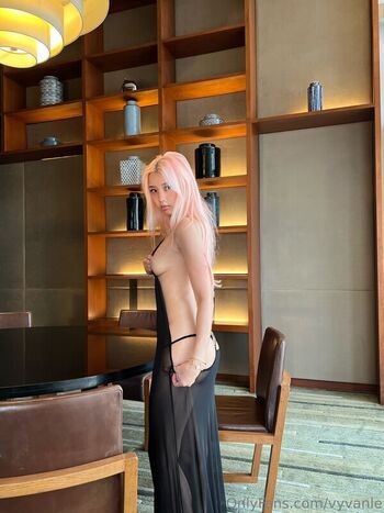 Full leaked Vyvan le private photo