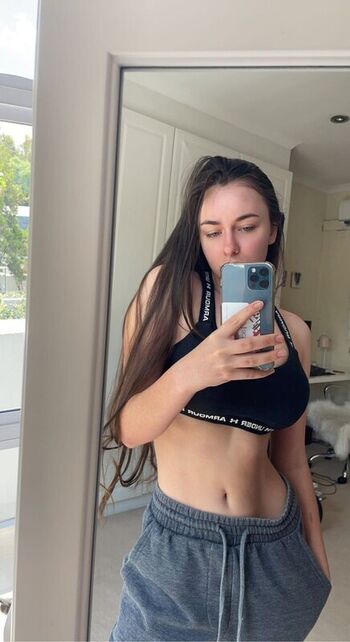 Full leaked Wabiiisabii private photo