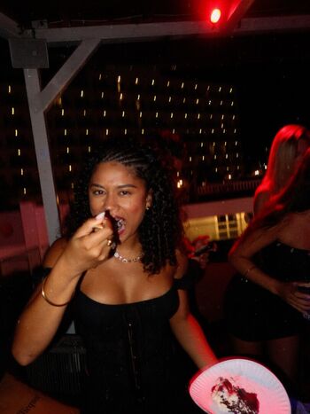 Full leaked Wahyne page private photo