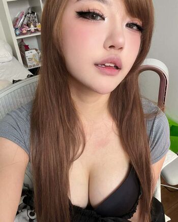 Full leaked Waifu daph private photo