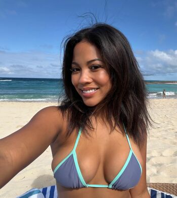 Full leaked Waiyi chan private photo
