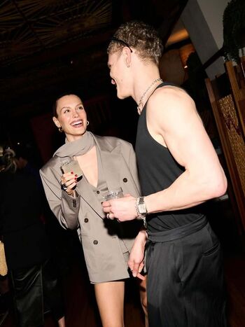 Full leaked Wallis day private photo