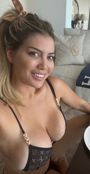 Full leaked Wanda nara page private photo