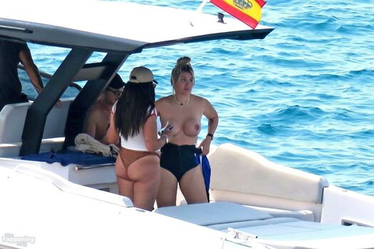 Full leaked Wanda nara private photo