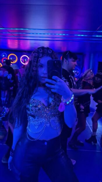 Full leaked Wavy brin private photo