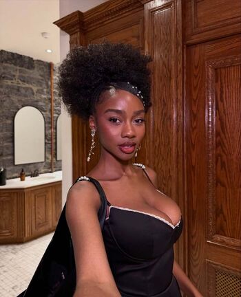 Full leaked Webeecca private photo
