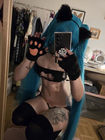 Full leaked Weeniestwee private photo