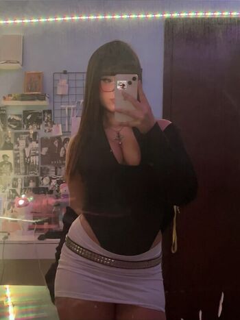 Full leaked Weirdfisheskkkk private photo