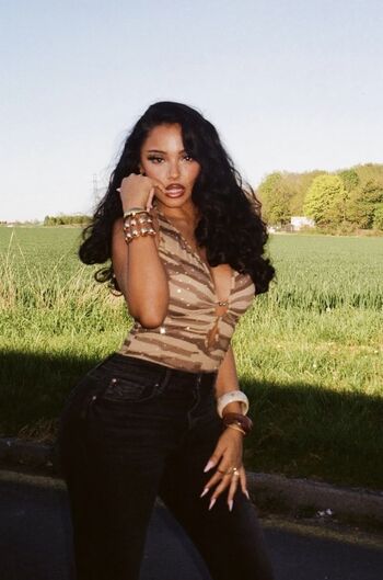 Full leaked Wejdene private photo