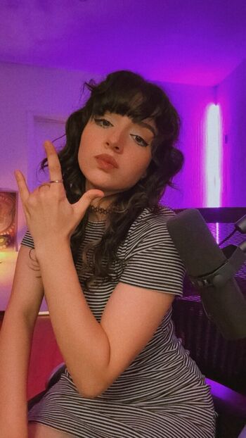 Full leaked Wekasuwi private photo