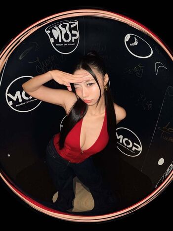 Full leaked West tung private photo