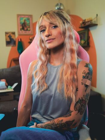 WheezyBlonde