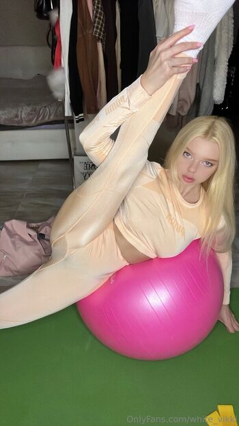 Full leaked White vikki private photo