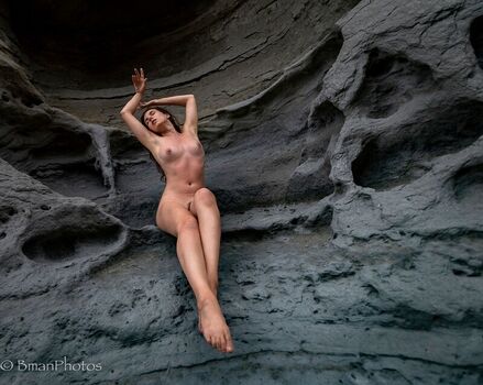 Full leaked Whitney masters private photo