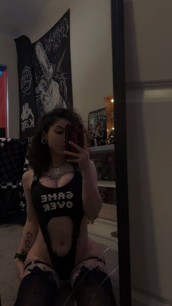 Full leaked Istripper / private photo