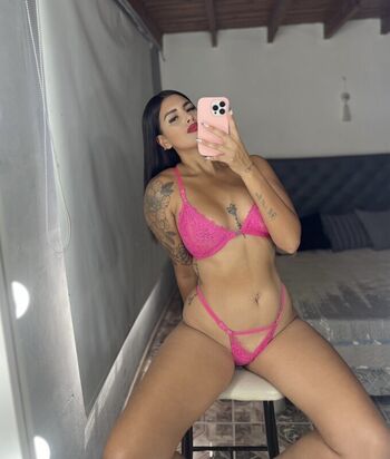 Full leaked Onlybellsie/ private photo