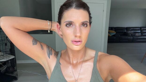 Full leaked Sexyhotwife / private photo
