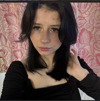 Full leaked Mio private photo