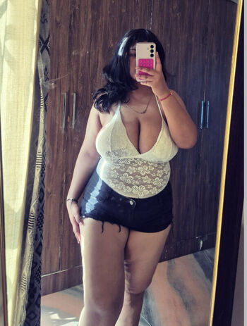 Full leaked Who says private photo