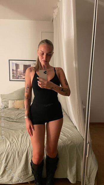 Full leaked Whosrobin private photo