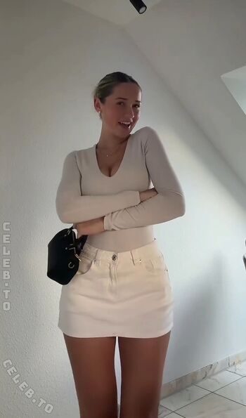 Full leaked Wieke private photo