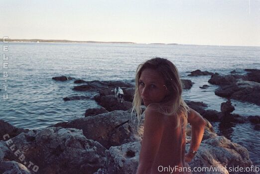 Full leaked Wild side b page private photo