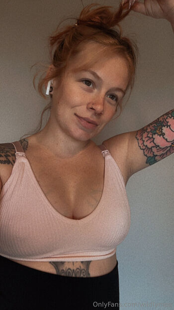 Full leaked Wildlymee private photo