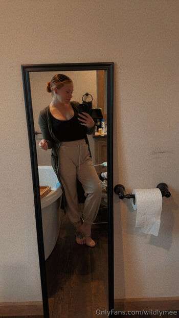 Full leaked Wildlymee private photo