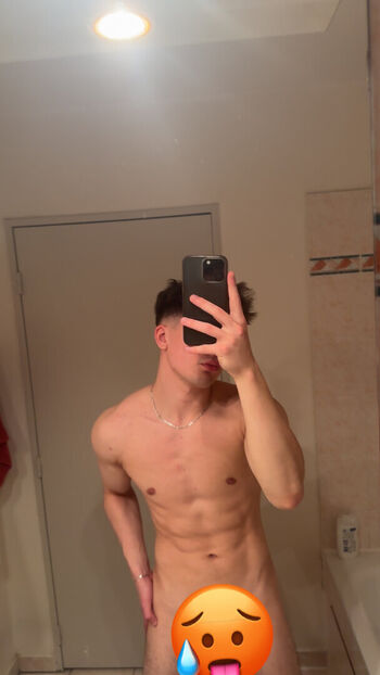 Full leaked Williamhott private photo