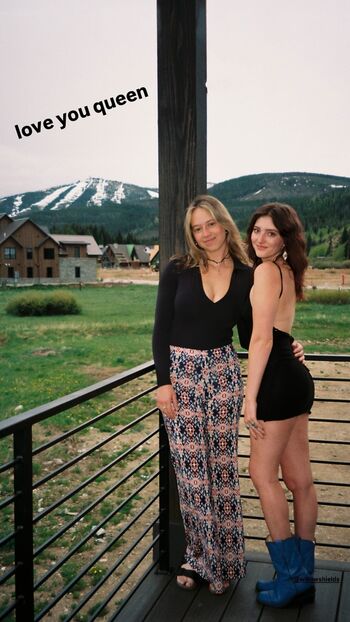 Full leaked Willow shields private photo