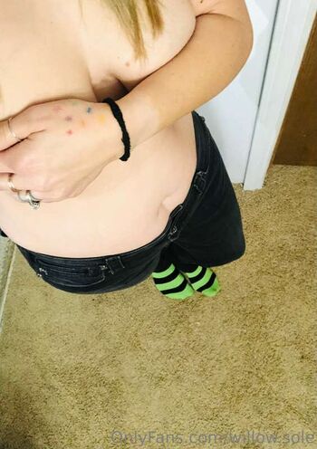 Full leaked Willow sole private photo