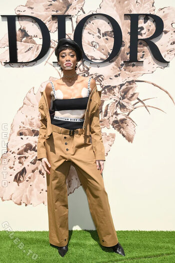 Full leaked Winnie harlow private photo