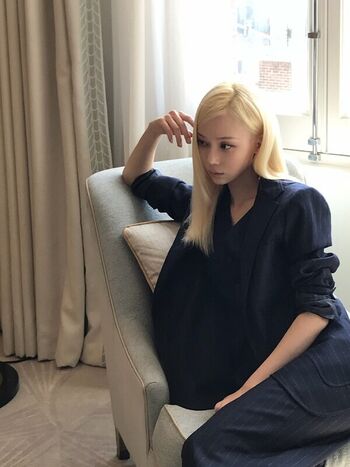 Full leaked Winter aespa page private photo