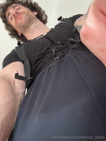 Full leaked Wolver peen page private photo