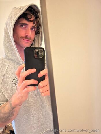 Full leaked Wolver peen private photo