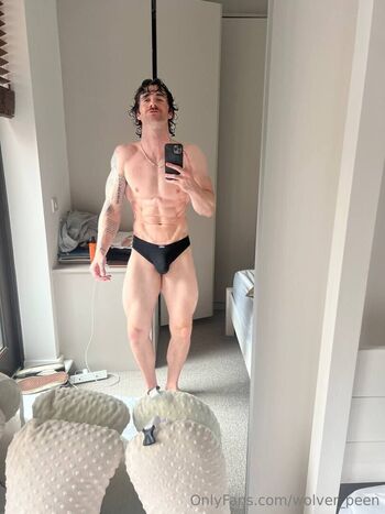 Full leaked Wolver peen private photo