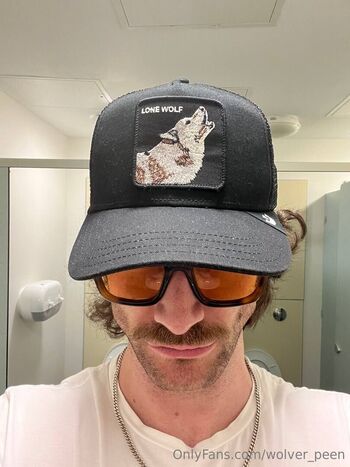 Full leaked Wolver peen private photo