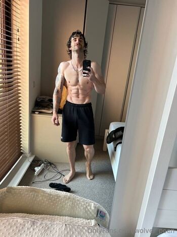 Full leaked Wolver peen private photo