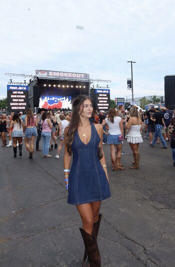 Full leaked Womenbarstool private photo