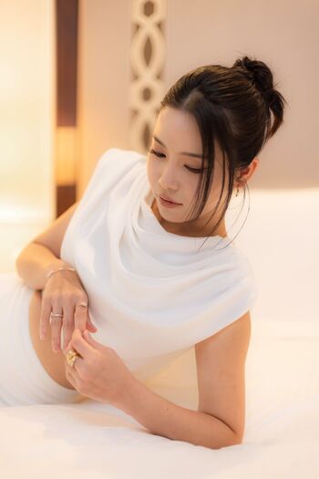 Full leaked Womenk pop private photo