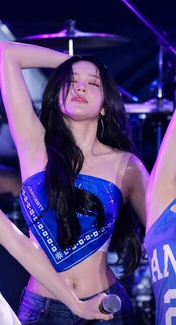 Full leaked Womenk pop page private photo