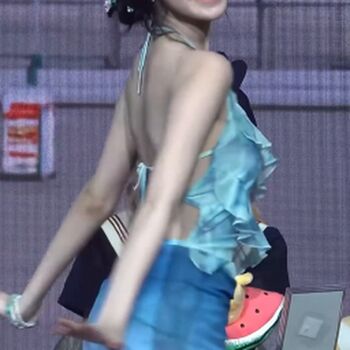 Full leaked Womenk pop private photo