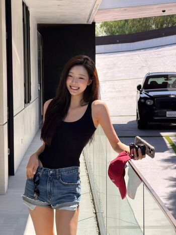 Full leaked Womenk pop private photo