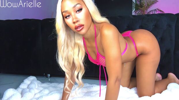 Full leaked Wowarielle page private photo