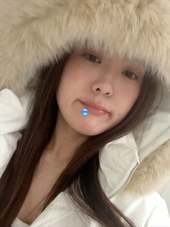 Full leaked Wuman private photo
