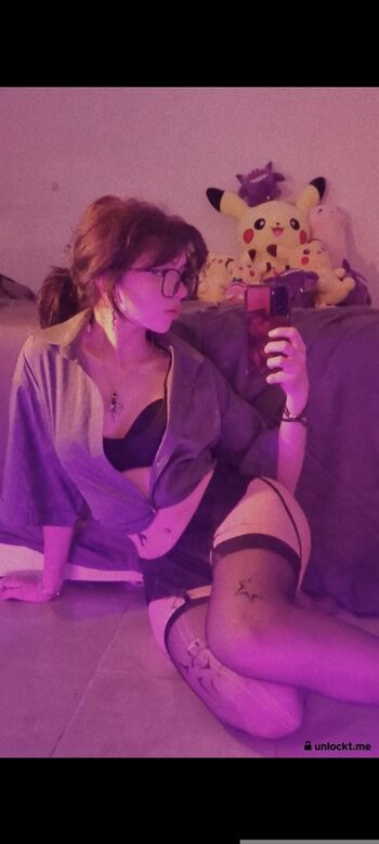 Full leaked X mowmow x private photo