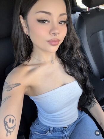Full leaked Xclusivemelll private photo